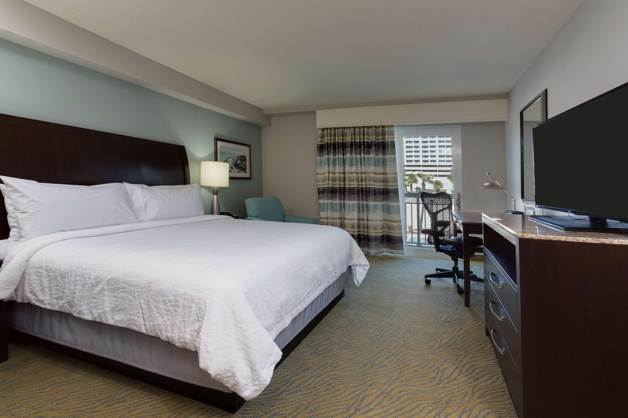 Hilton Garden Inn Daytona Beach Oceanfront Exterior photo