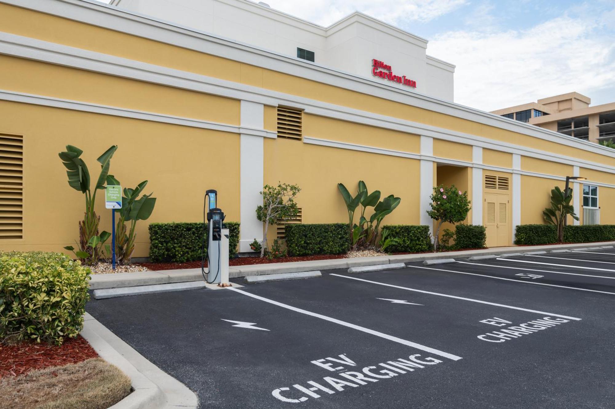 Hilton Garden Inn Daytona Beach Oceanfront Exterior photo