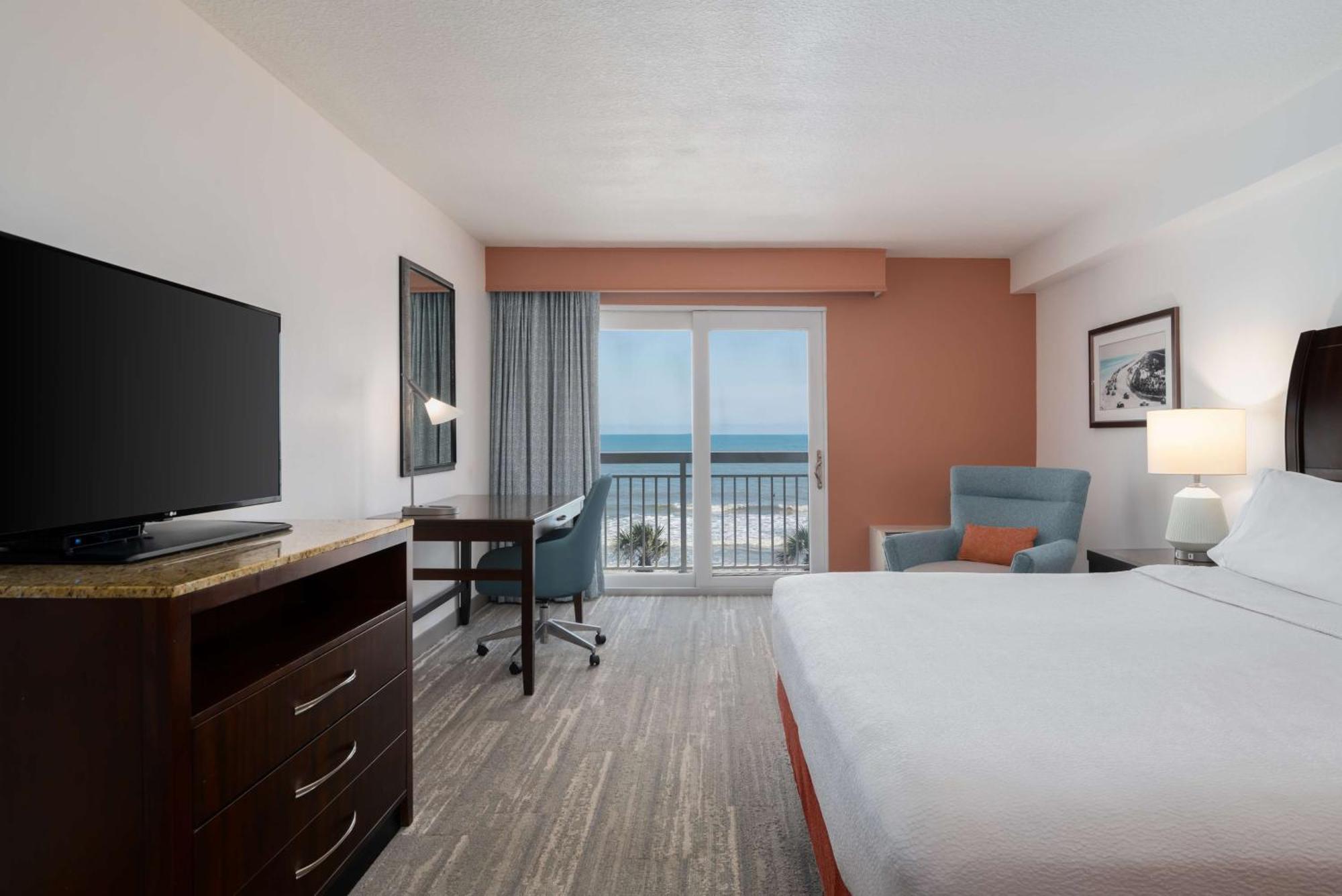 Hilton Garden Inn Daytona Beach Oceanfront Exterior photo